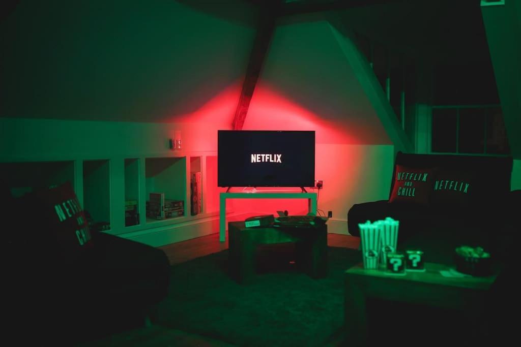 Games And Movies Lounge 7 Bed City Centre Apartment Newcastle upon Tyne Exterior foto