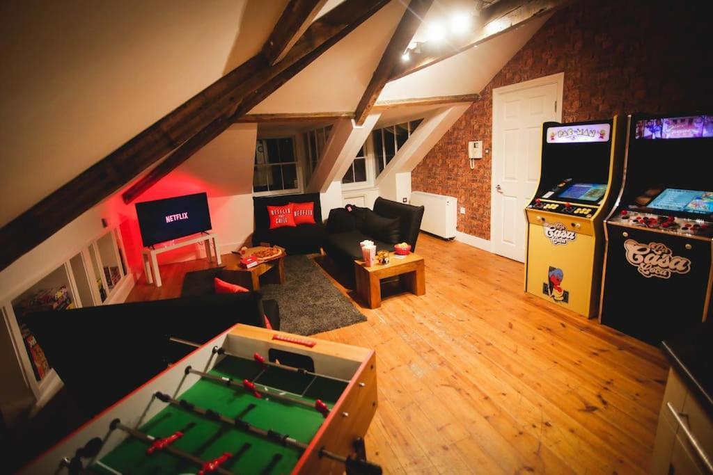 Games And Movies Lounge 7 Bed City Centre Apartment Newcastle upon Tyne Exterior foto